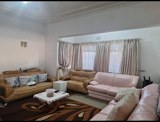 3 BEDROOM PROPERTY TO RENT IN DALVIEW